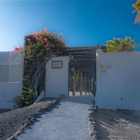 Comfortable Playa Roca Beachfront Access 빌라 코스타 테기세