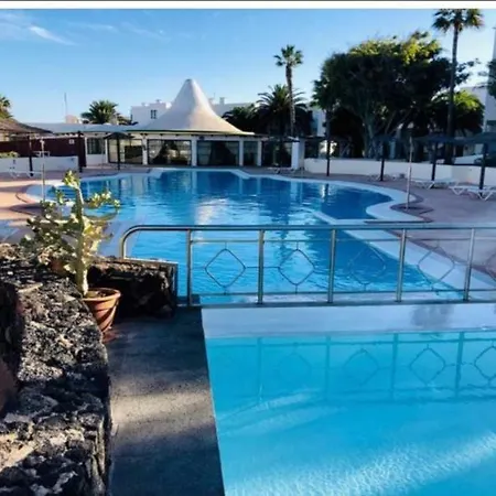 Comfortable Playa Roca Beachfront Access Costa Teguise