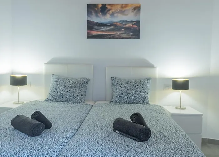 ヴィラ Comfortable Playa Roca Beachfront Access コスタ・テギセ