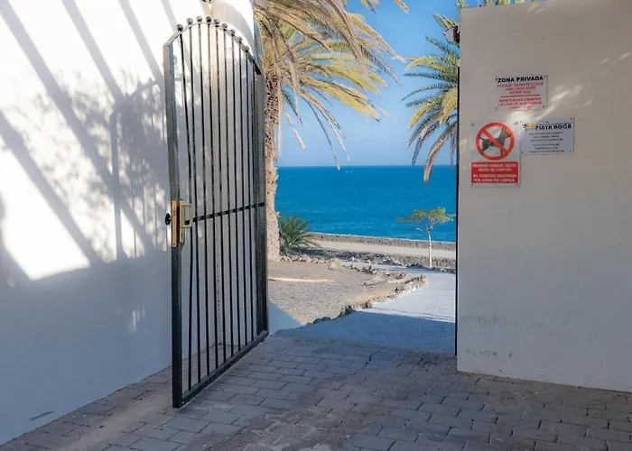 ヴィラ Comfortable Playa Roca Beachfront Access *