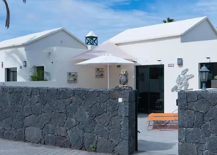 Comfortable Playa Roca Beachfront Access * コスタ・テギセ