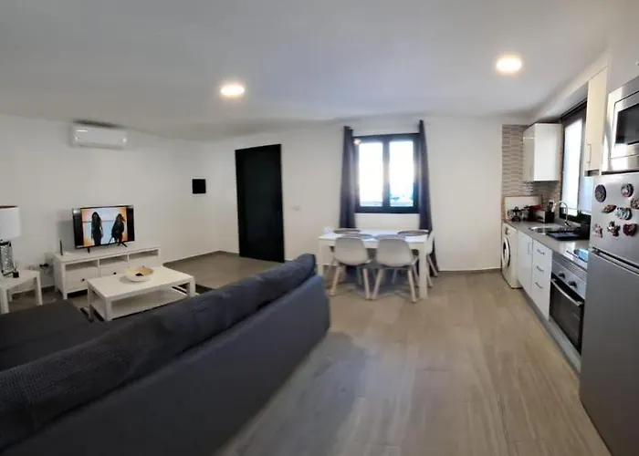 Comfortable Playa Roca Beachfront Access コスタ・テギセ