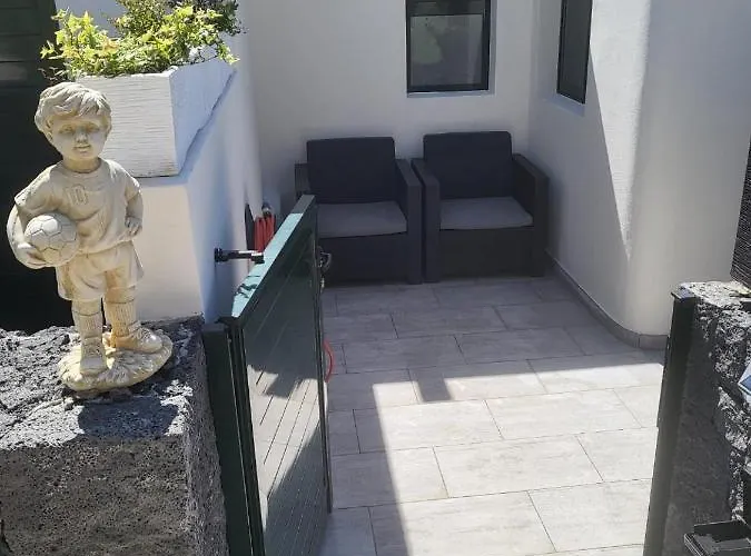 Comfortable Playa Roca Beachfront Access コスタ・テギセ