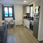 Comfortable Playa Roca Beachfront Access Βίλα Costa Teguise