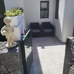 Comfortable Playa Roca Beachfront Access Costa Teguise
